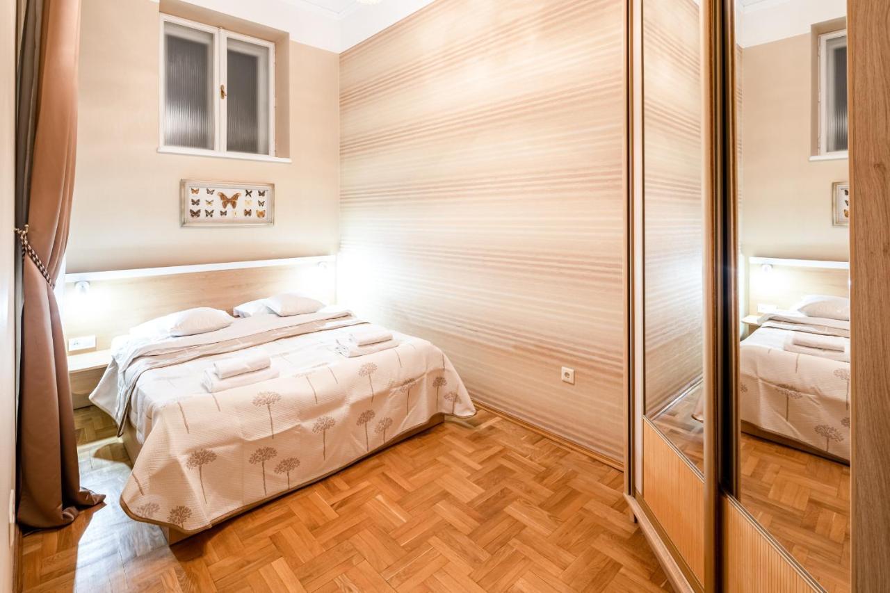 3 Bedrooms Royal Italian Style In An Austrian Building, Parking, Balcony Leópolis Exterior foto
