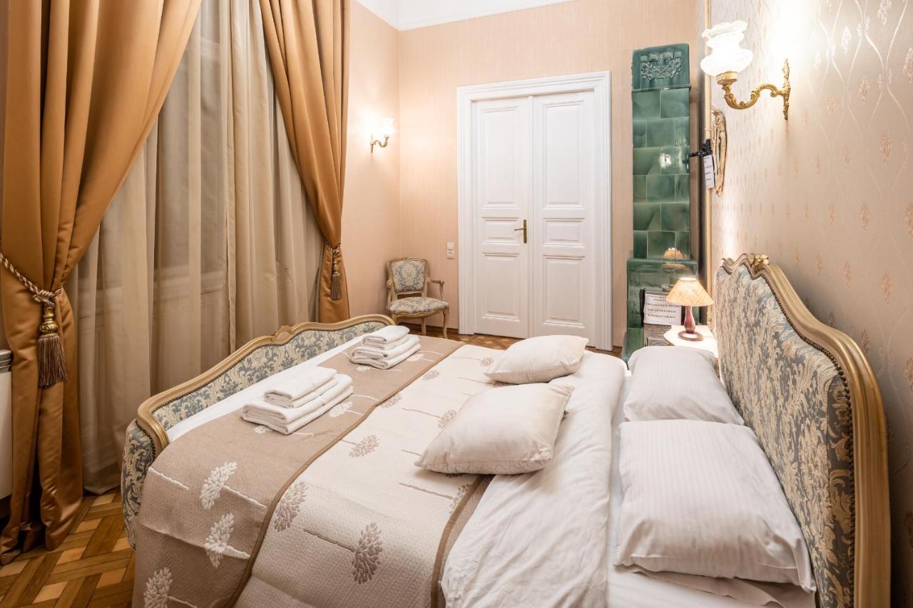 3 Bedrooms Royal Italian Style In An Austrian Building, Parking, Balcony Leópolis Exterior foto
